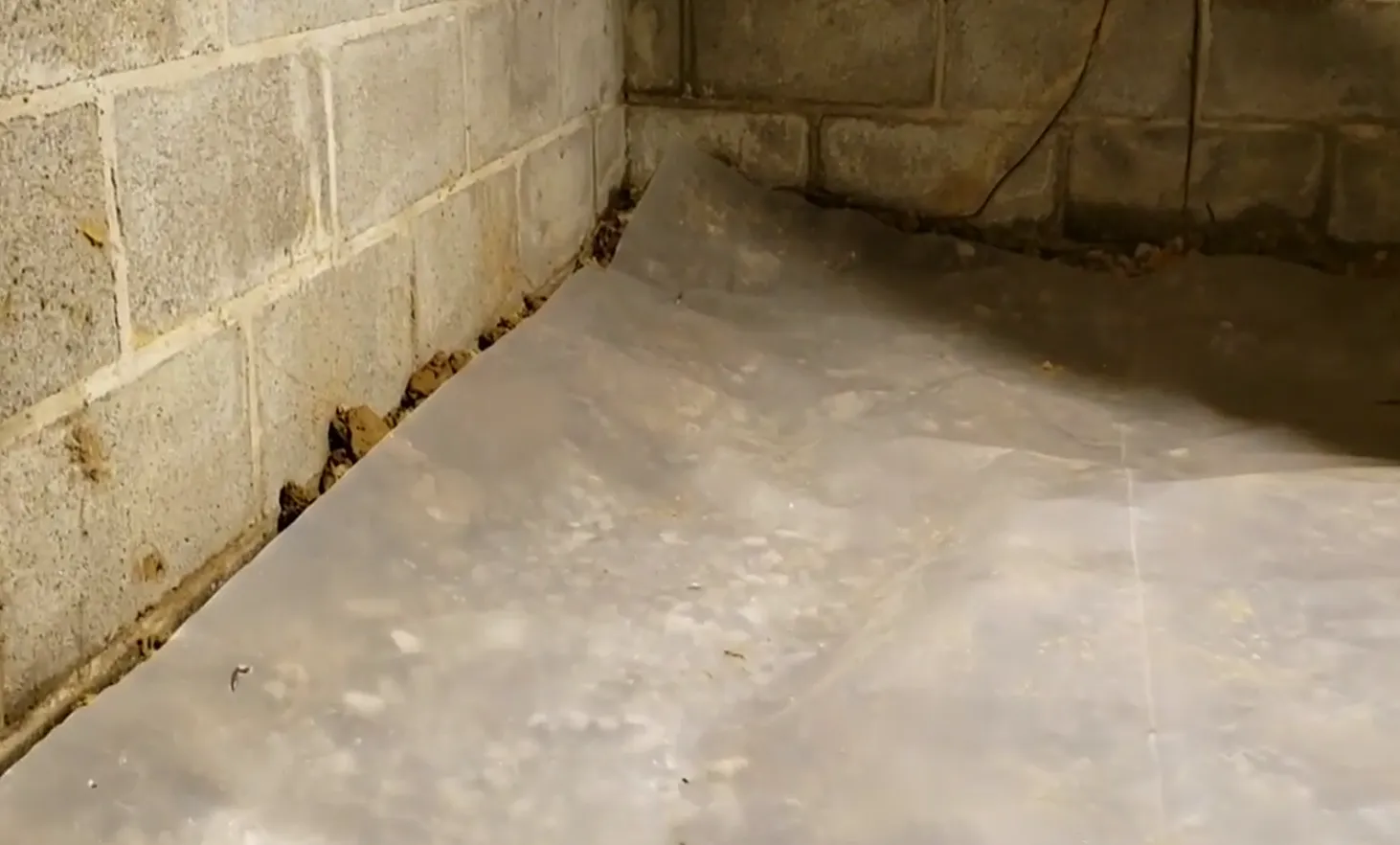 crawl space water damage restoration Avalon CA